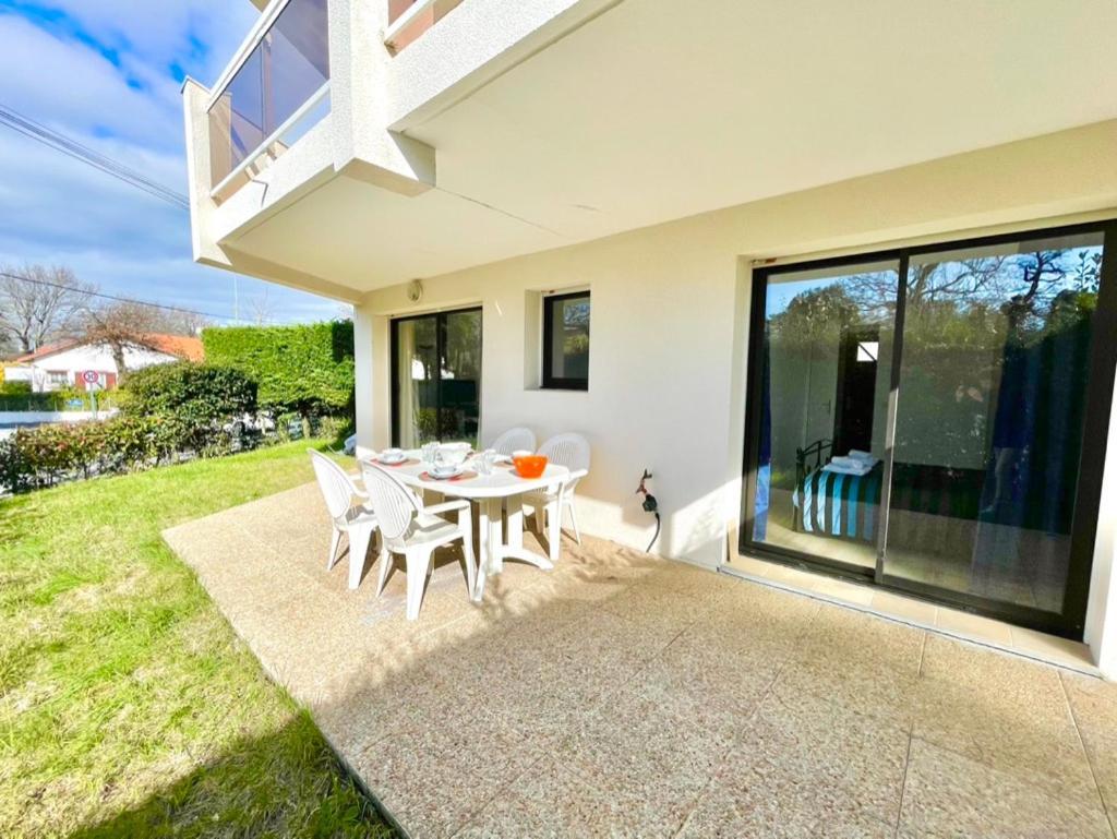 Charmant Rez De Jardin - 900M Plage De Pontaillac Apartment Роаян Екстериор снимка